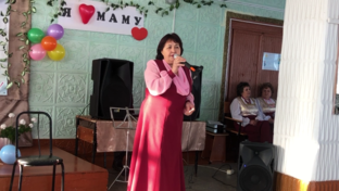 Поет Людмила