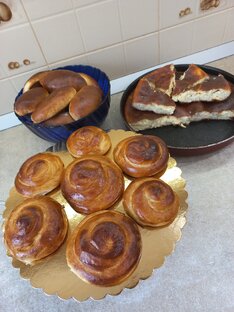 Печем с дочкой.  Злате 5лет