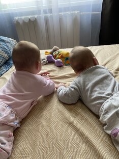 Быт с двойняшками 