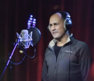 Александр Дмитриев-автор и исполнитель