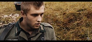 Пыльные лица - военная драма