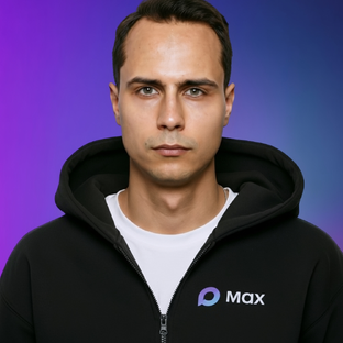 Статистика Дзен Максим специалист мессенджера MAX