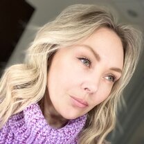 не люблю курящих девушек. нравится курящая девушка. мемы про курящих девушек. курящие девушки мемы. девушка курит.