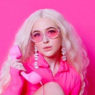 Статистика Дзен Рилсмейкер в розовом 💗 Саша Сереброва 