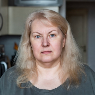 Статистика Дзен Женщина на диване