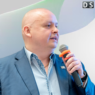 Статистика Дзен Дмитрий Сотников - эксперт гостиничного бизнеса