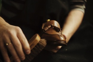 Уход за кожаными изделиями 