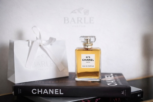 Дома и парфюмеры