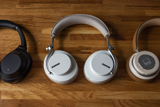 Беспроводные охватывающие наушники