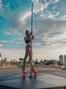 Танцы Poleexotic Stripplastic (стриппластика) High Heels (Хай хилс)