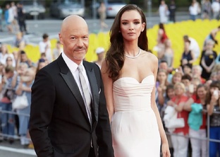 Звездные отношения