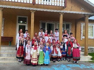 Поём, играем, пляшем
