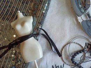 Шью женщине