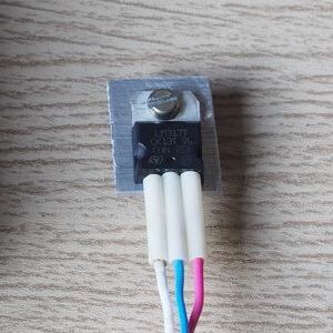 Схемы с LM317T.