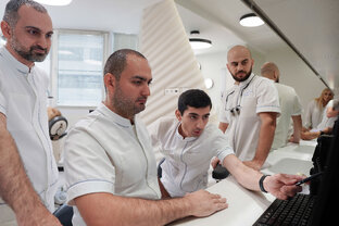 Протезирование и имплантация зубов