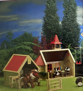 Серия «Здания с красными крышами»