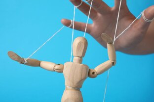 Ловушки зависимости: почему свобода даётся трудно