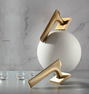 ДВЕРНЫЕ РУЧКИ