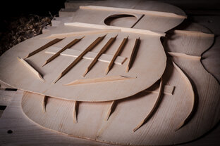 Мастерская Carmina Guitars.