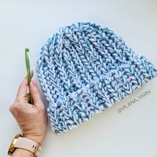 Шапки и митенки крючком