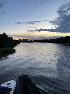 Здесь статьи о самом кино, актере, режиссере