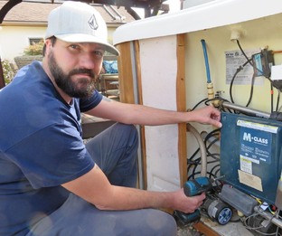 Обслуживание и ремонт спа бассейнов