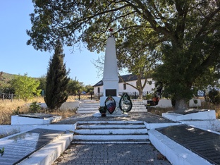 Братские воинские захоронения