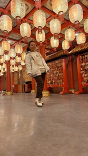 Сиань. Тематическая улица «Двенадцать часов» в Чанъане. Танец перьев