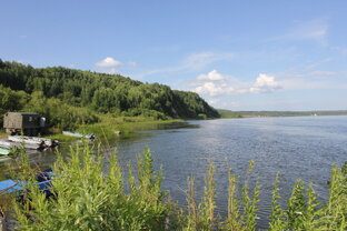 У Белой скалы