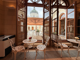 Кофейни и трапезные при храмах 