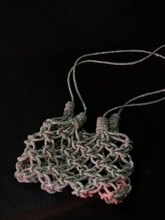 Сверкающие сумки из стразового шнура