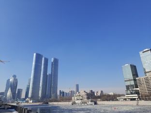 Целиком: Москва 2025: Митино, Старый и Новый Арбат, Набережная и Триумфальная ар