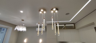 Световые линии на натяжном потолке