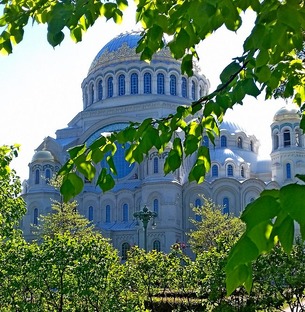 КРОНШТАДТ. ФОРПОСТ НА МОРЕ