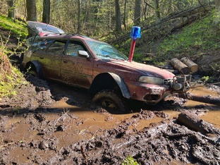 Лютый SUBARU на бездорожье