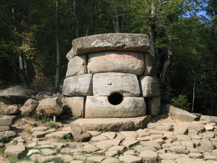 Дольмены.