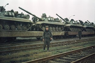 ПОГРУЗКА  БОЕВОЙ  ТЕХНИКИ  на ТРАНСПОРТ