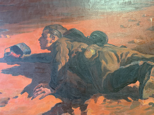 Военные картины из Дома офицеров в Волгограде 