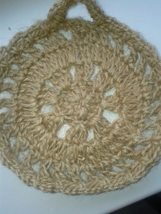 вязание из джута.