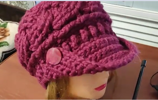 Шапки, шляпы, береты, снуды, кепки, капоры, панамы, банданы, косынки, капюшоны.