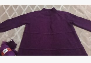 Платье – свитер на размер 54–56.