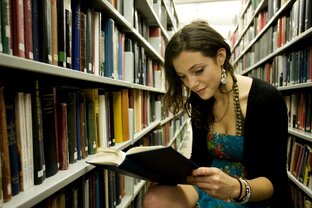 Книжная полка Аксиомы