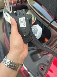 замена педали газа на камаро за ошибки P2122-00