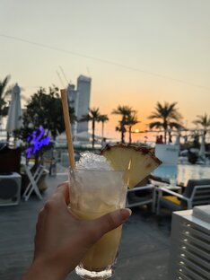 Закат и холодный коктель