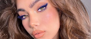 Макияжи и причёски
