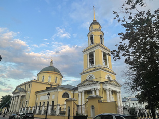 Монастыри и храмы