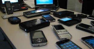 Обзор мобильных телефонов и ноутбуков