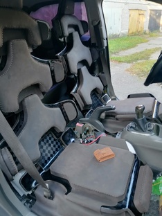 Карбоновые сиденья 