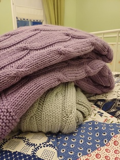 Вяжу: пледы, коврики, одежду