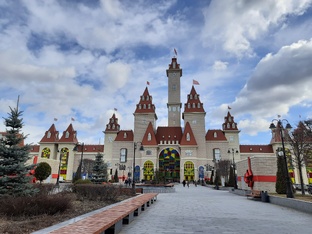 Москва: "Остров мечты" и Южный речной вокзал